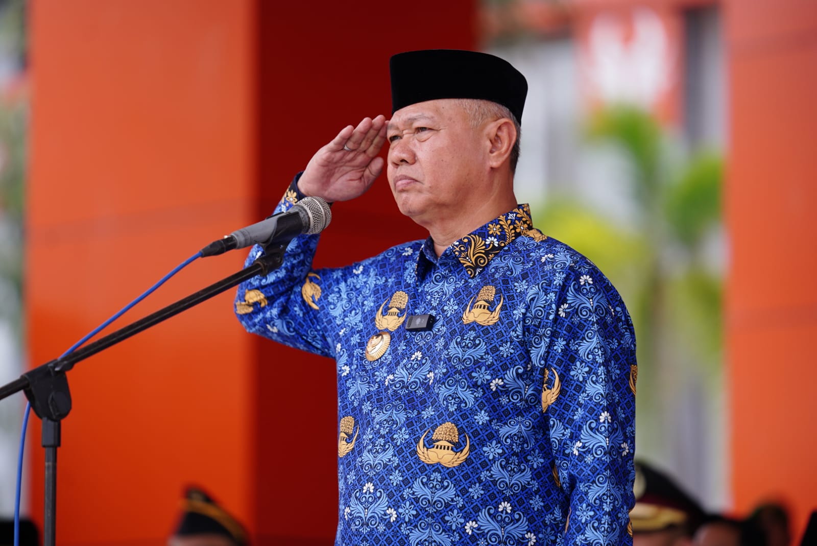 BUPATI SIGI MENJADI INSPEKTUR UPACARA HARI PAHLAWAN 2025 TINGKAT KABUPATEN SIGI